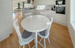 Cozy Home In Kungsbacka