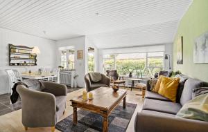 4 Bedroom Lovely Home In Lemvig