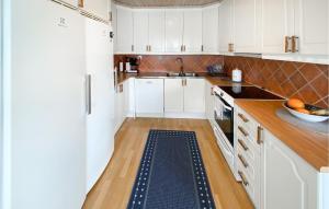 Beautiful Home In Uddevalla With Wifi