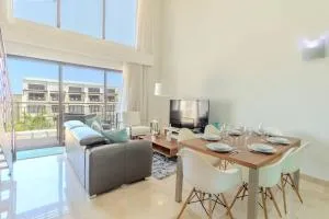 Luxe Condo in Palm Beach by Bocobay - Saliña Cerca
