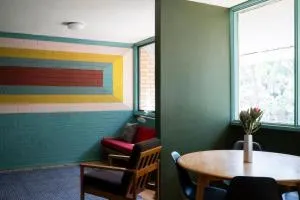 Sun filled 1BR APT 2 mins to Legacy Park - Campbell