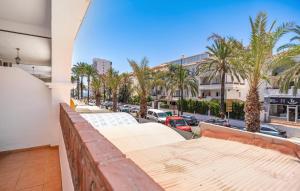 2 Bedroom Nice Apartment In Benalmádena