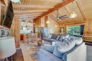 Peaceful Wooden Cabin, 2 Mi to Bass Lake! - أواخورست