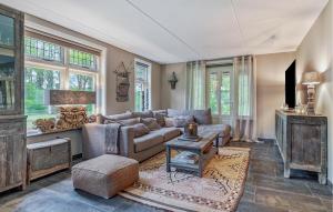 3 Bedroom Cozy Home In Voorthuizen