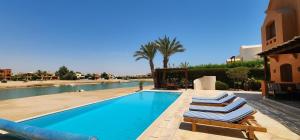 Nayah Stays, Lagoons beach, Paradise 3 ensuite with private pool