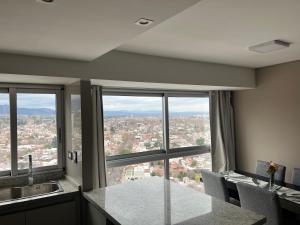 Moderno Departamento Piso 16 con pileta