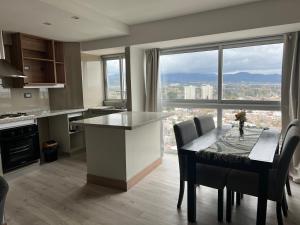 Moderno Departamento Piso 16 con pileta