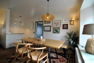 Kittiwake Cottage- stunning coastal cottage