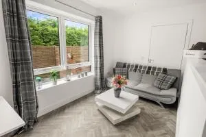 Beautiful 1 BR apt with private patio and free parking - Lerags