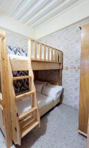 2 Bedroom Apt near Burnham 5 mins drive