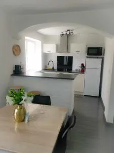 Fleurs de Lys - Renaison