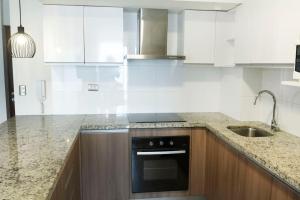 Comfort and Space 3bed and 2 and haf bath centric location