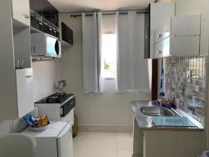 Kitnet 206 centro, com linda vista janela, tv smart - Brasília de Minas