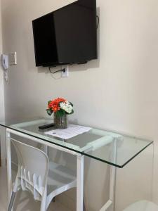 Kitnet 206 centro, com linda vista janela, tv smart