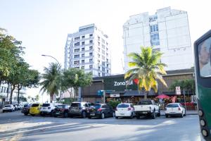 Cobertura duplex quadra praia quarto privativo