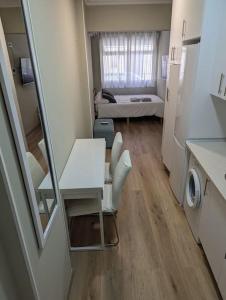 Andres Tamayo calle, apartamento en Av America y Diego de Leon