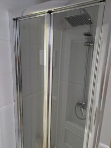 Andres Tamayo calle, apartamento en Av America y Diego de Leon