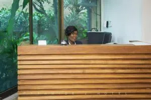 Pyramide II - 金沙萨