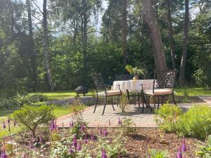 More Holiday Cottage L