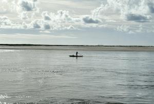 Casa Ilha| beira mar, piscina aquecida, 4 suítes