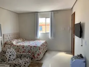 kitnet208 No centro,c linda vista , tv smart e ar - Bocaiúva