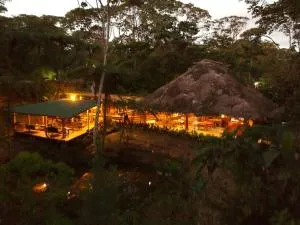 Bonita casa con piscina en amazonia - Cotundo
