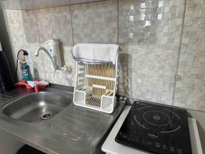 Kitnet 306 centro, com linda vista janela, tv smart