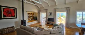 BayView Sunset Villa on Thessen!
