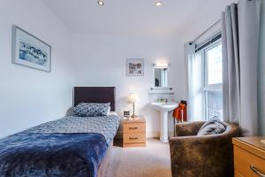 Professional Contractors Retreat, Superfast WIFI, FREE Van Parking CCTV