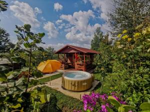Cottage La Sierra with JACUZZI