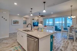 Penthouse in Paradise! Sunrise views in Margaritaville, 2 miles to beaches & AMI! - Perico Island