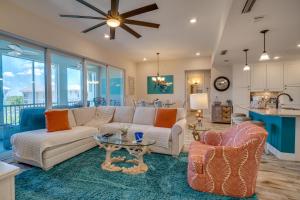 Penthouse in Paradise! Sunrise views in Margaritaville, 2 miles to beaches & AMI!