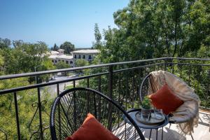 Spacious Two-Bedroom Apartment Sea View Near Beach