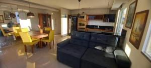 Apto com ampla sacada funcional bem situado