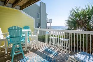 Oceanfront Condo with 3+ Pools - Ocean Dunes 1401 - Ubytování bez kategorie ve městě Kure Beach