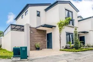 Luxuriöses Haus, privater Pool - Daule