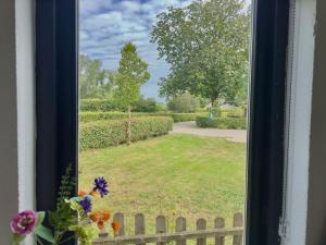 Vakantiehuis t Hofje nabij dorpscentrum en strand