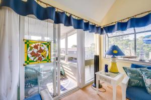 Pool Access and Close to Beach Myrtle Beach Condo