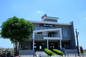 Hotel Moonlight & Restaurant - Harda