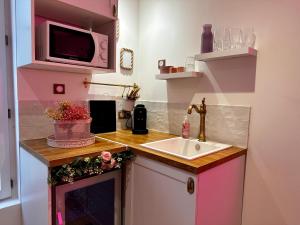 Appartements Romantic Room - Balneo - Ciel Etoile - Free Wifi - Netflix - Hyper Centre : photos des chambres