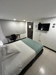 Aw Hotel Serenity Ferial