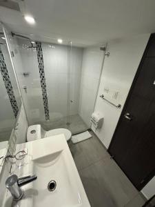 AW Hotel Serenity Ferial Corferias y G12
