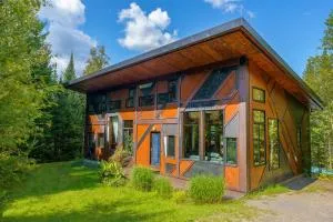 Le Sculptural Exitchalets Spa & Pool - Val-David