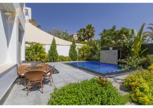 ELITE 4 Master Suites Villa - Beverly Hills