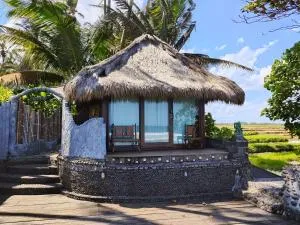 Beachfront Villa Nixie and the Sea Tabanan - 塔巴南