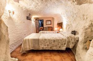 Las Cuevas Del Abismo