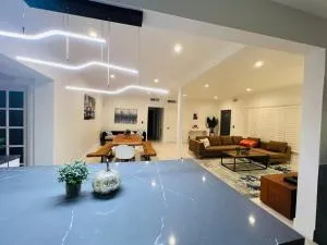 Stylish 3-Bed, 2-Bath Miami Home Near Downtown - North Miami