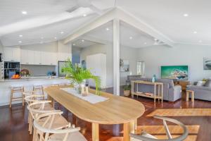 Harbour View - 5 McDonald Place