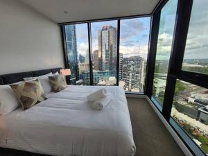 Premier 3 Bedroom Apartment in Southbank