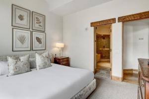 5 Bedroom Luxury Townhome In Lionshead Village